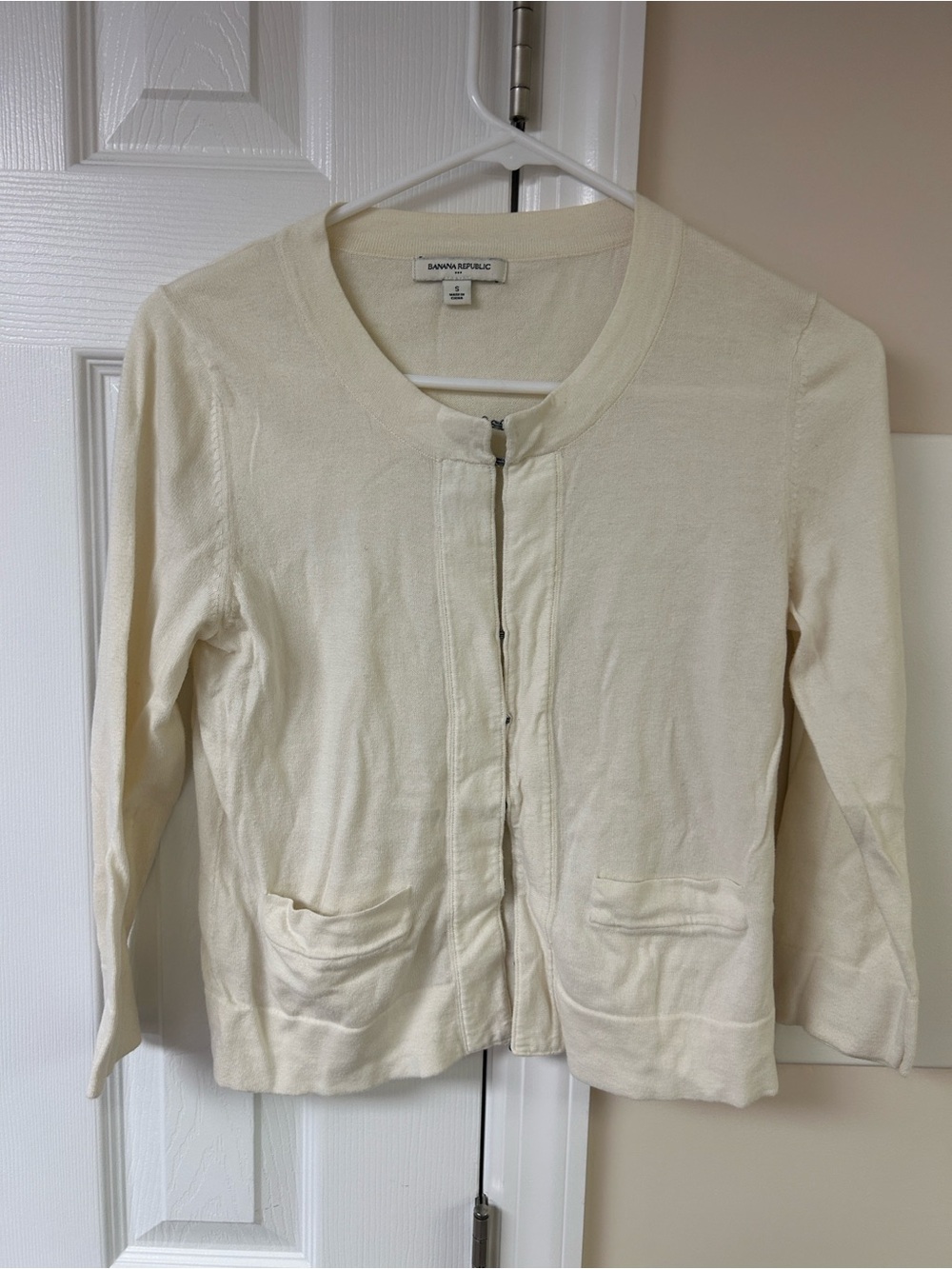 Banana Republic Off White Cardigan Pockets